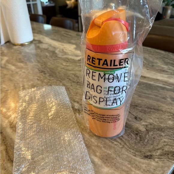 SOLD🍊serene tangerine owala free sip 🍊 - Picture 2 of 2